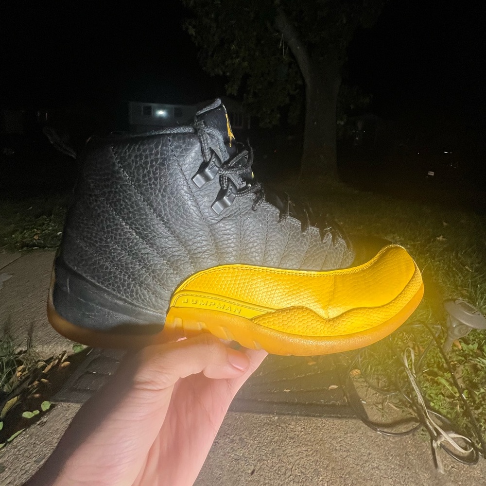 jordan 12 size 10 fair condition